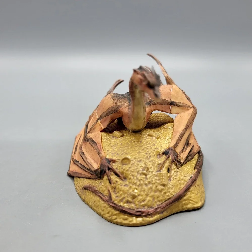 Hallmark Smaug Awakens Ornament The Hobbit Desolation of Smaug Gold Holiday